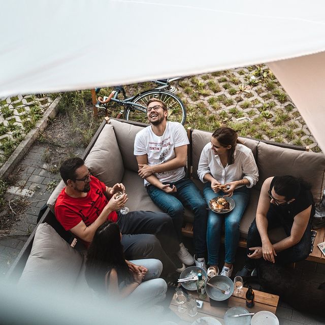 Essen und Salat bei dem Besuch der BerlinerInnen in Köln